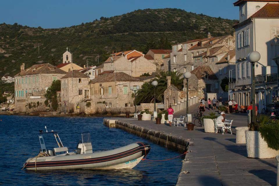 Apartma Domina Vis